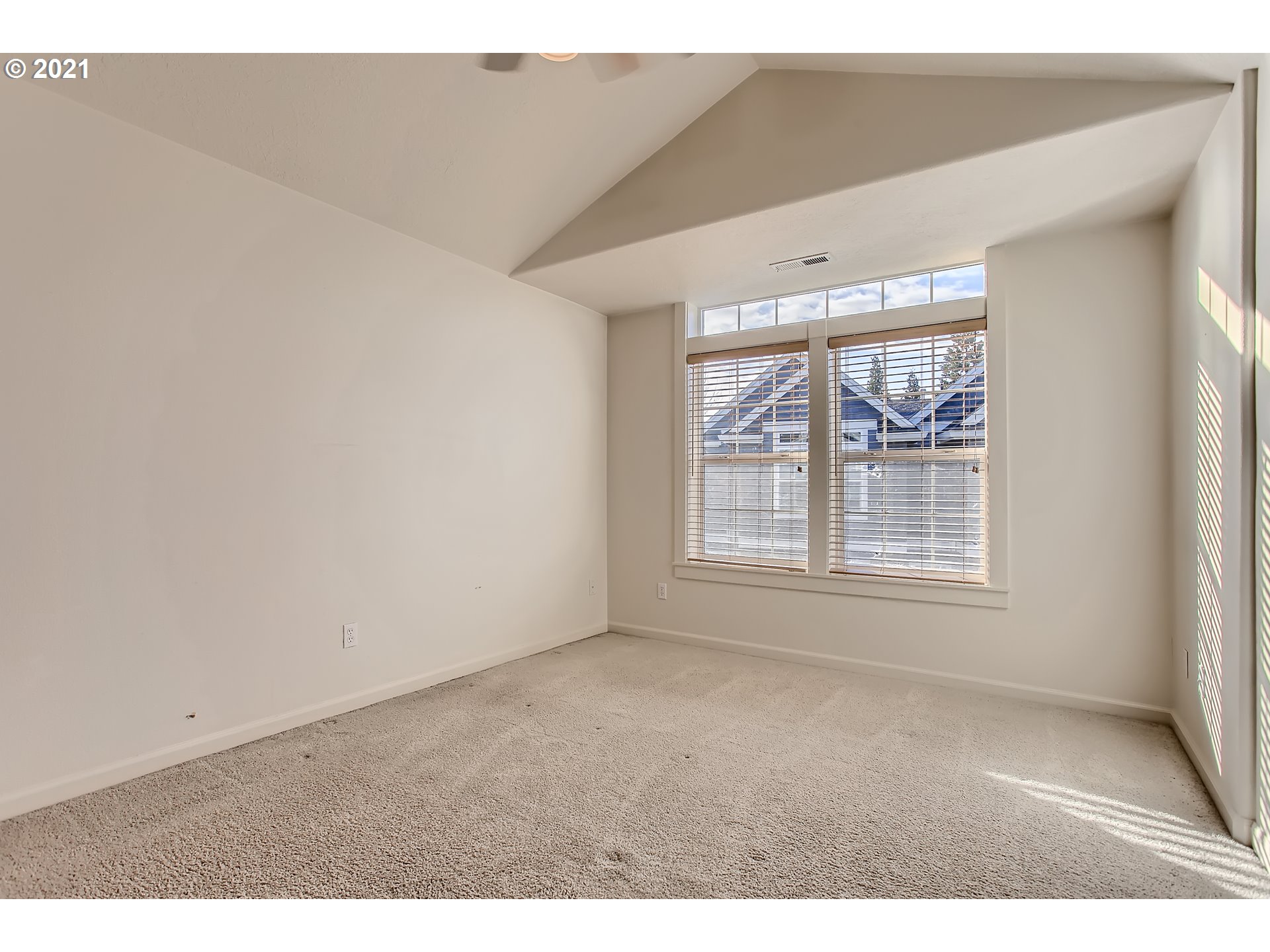 3621 Southwest Innovation Court Beaverton, OR 97003 - Photo 15 of 32 a view of an empty room with a window