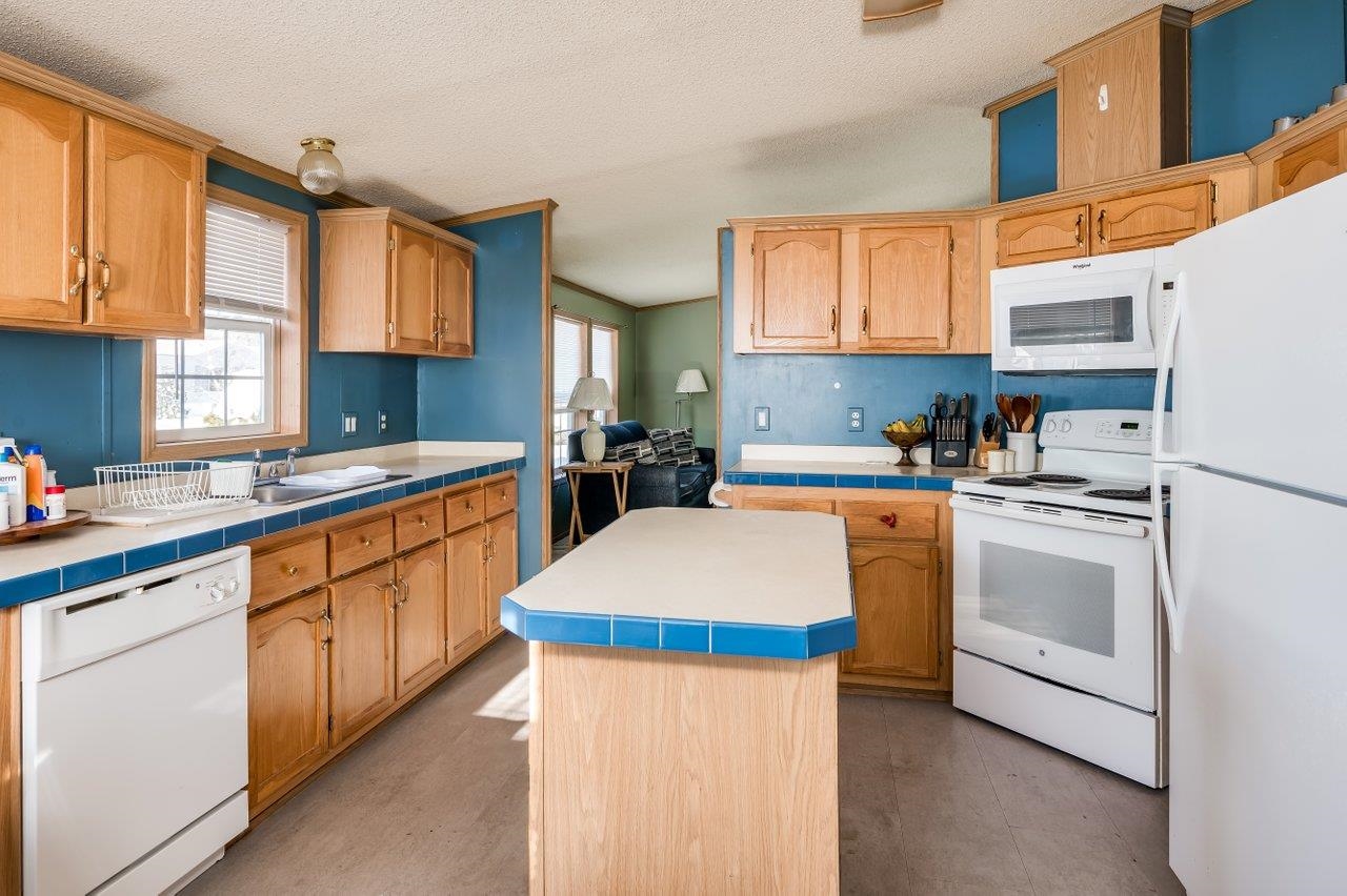 20 Seneca Street Rochester, NH 03867 - Photo 2 of 20