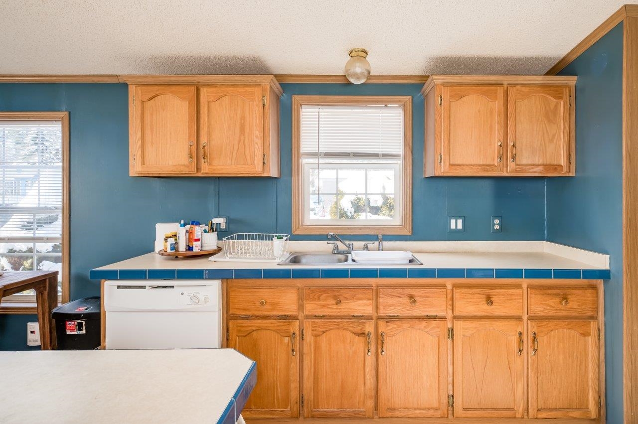 20 Seneca Street Rochester, NH 03867 - Photo 5 of 20