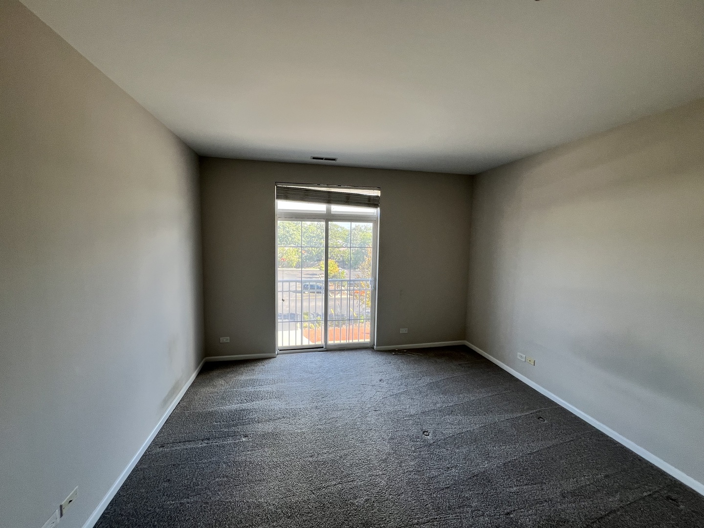 625 Deerfield Road, Unit 307 Deerfield, IL 60015 - Photo 11 of 12 an empty room with windows