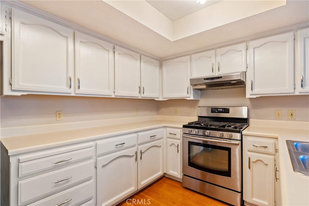 6815 Santa Lucia Road, Unit 5 Atascadero, CA 93422 - Photo 16 of 44 Kitchen has modern stainless steel appliances. Refrigerator stays!