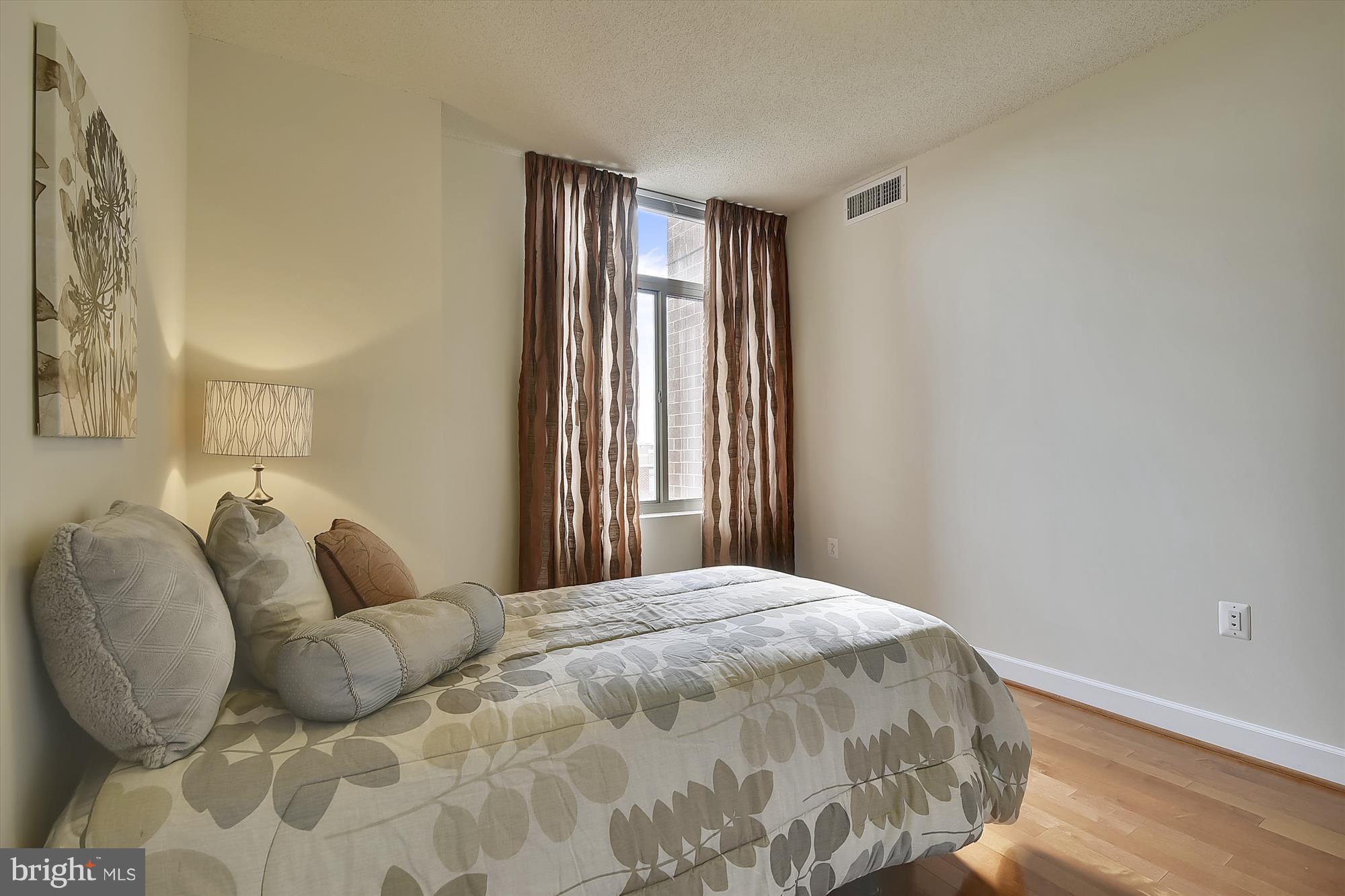 3600 South Glebe Road, Unit 718W Arlington, VA 22202 - Photo 16 of 28 Spacious Second Bedroom