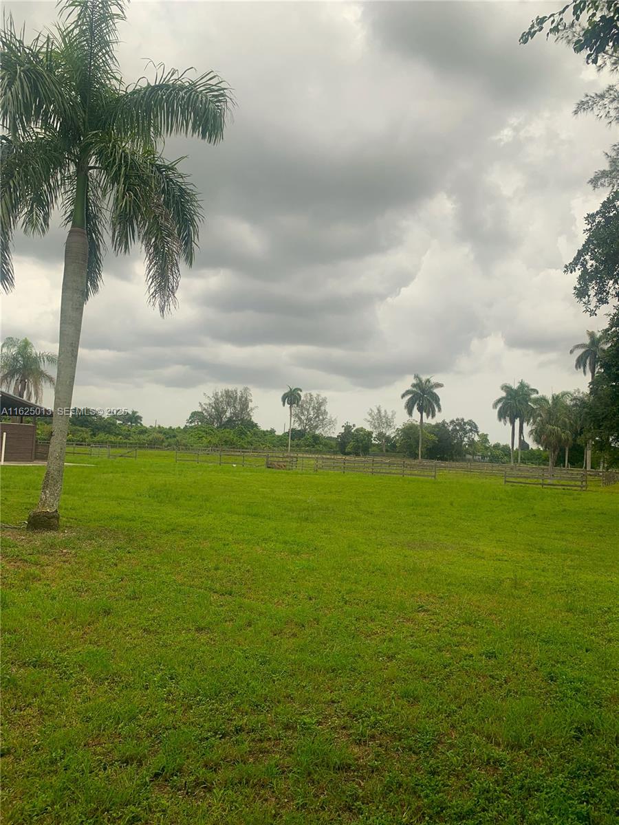 22750 Southwest 154th Avenue Miami, FL 33170 - Photo 26 of 37 a view of an ocean from a yard