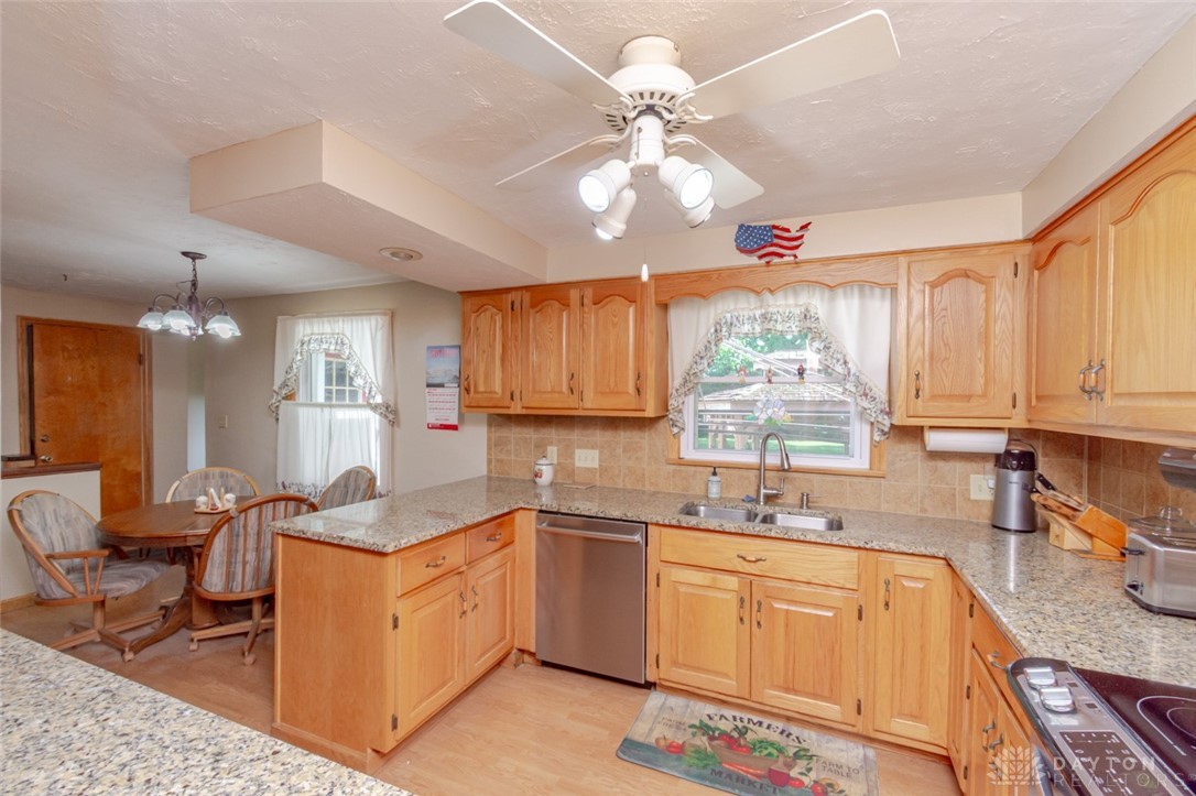 1027 Old Springfield Road Vandalia, OH 45377 - Photo 8 of 33 Gallery Image 8