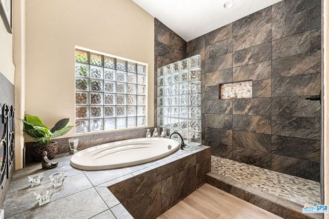 $8,000 | 40560 Glenwood Lane, Palm Desert, CA 92260