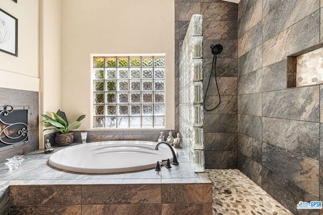 $8,000 | 40560 Glenwood Lane, Palm Desert, CA 92260