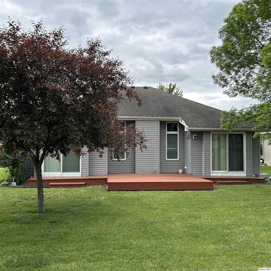 261 Lexington Quincy, IL 62305 - Photo 4 of 21