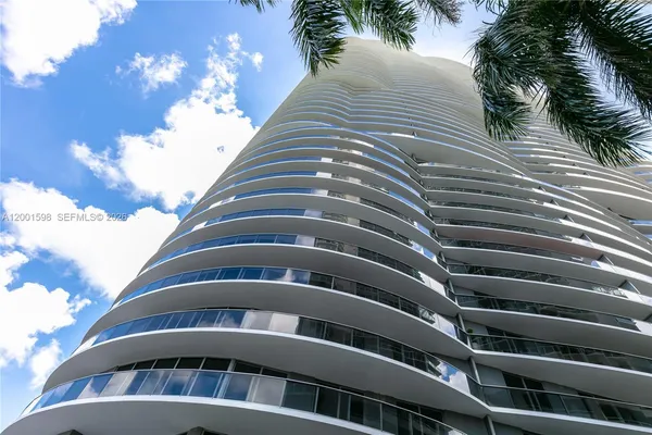$3,600 | 488 Northeast 18th Street, Unit 1807, Miami, FL 33132