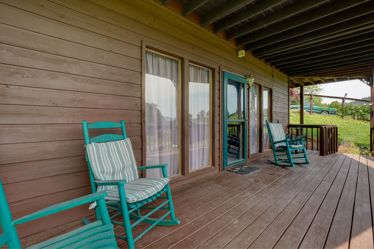 3409 Cherokee Ridge Way Sevierville, TN 37862 - Photo 11 of 40 _F5A3410_1_2_3_4_5