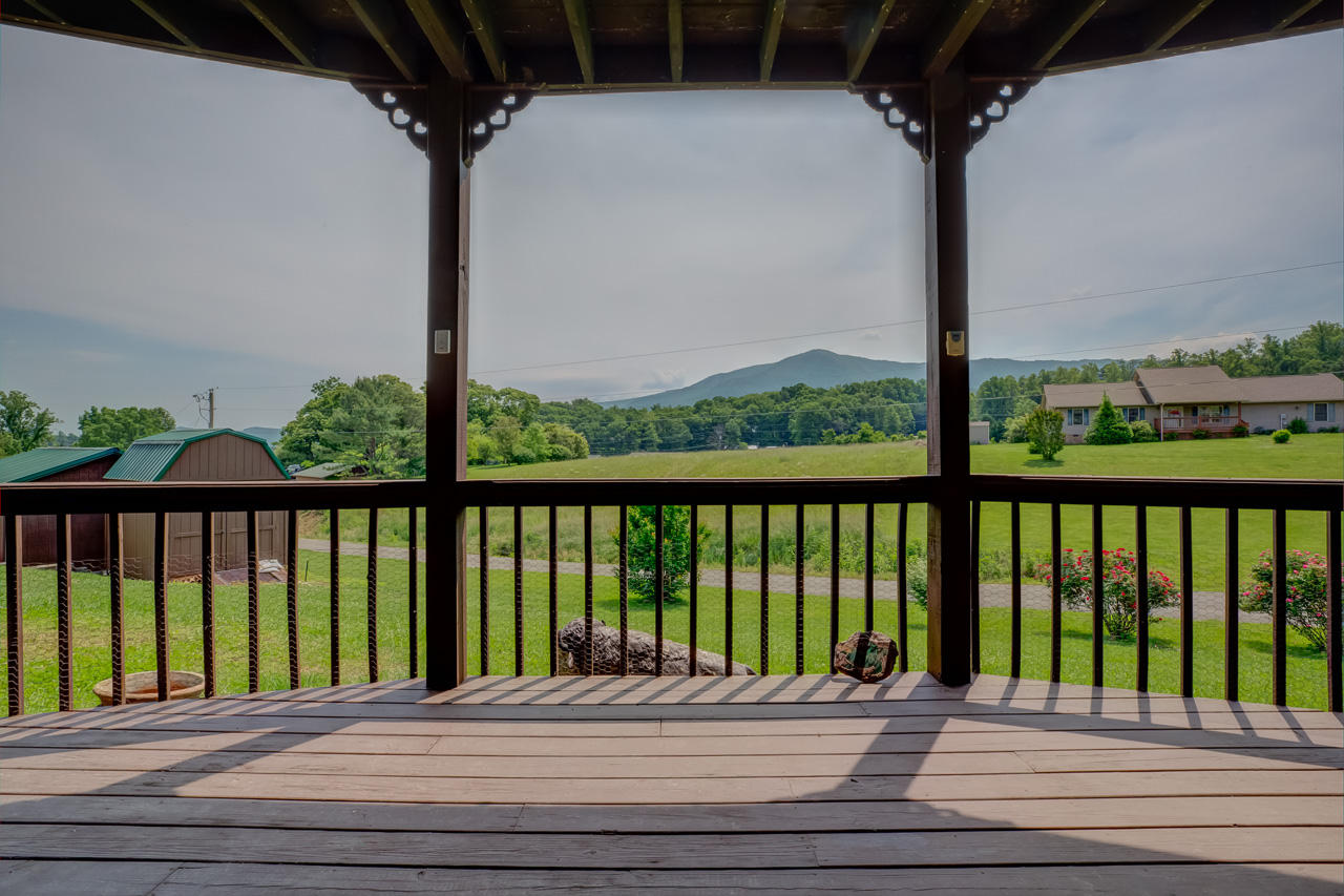 3409 Cherokee Ridge Way Sevierville, TN 37862 - Photo 13 of 40 _F5A3403_4_5_6_7_8