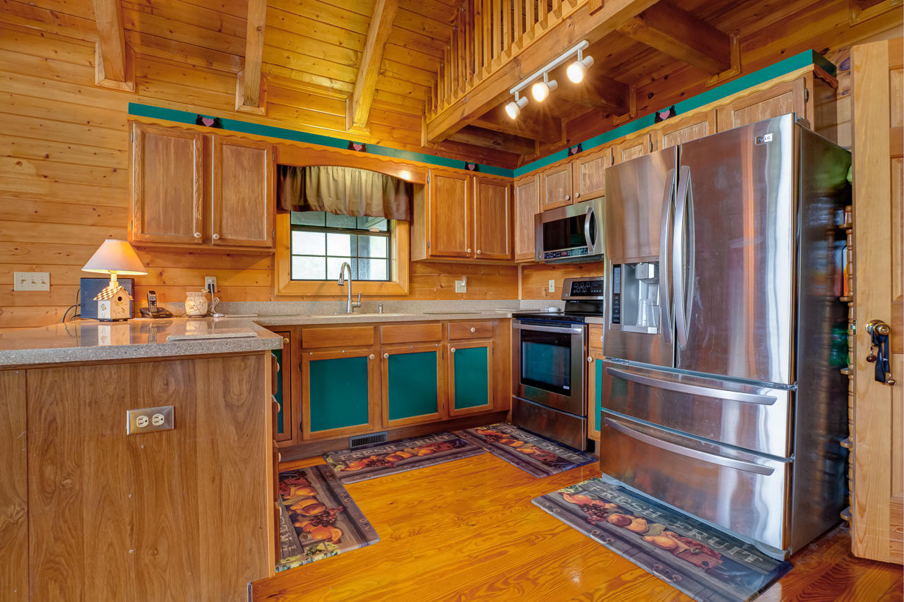 3409 Cherokee Ridge Way Sevierville, TN 37862 - Photo 19 of 40 _F5A3225_6_7_8_9