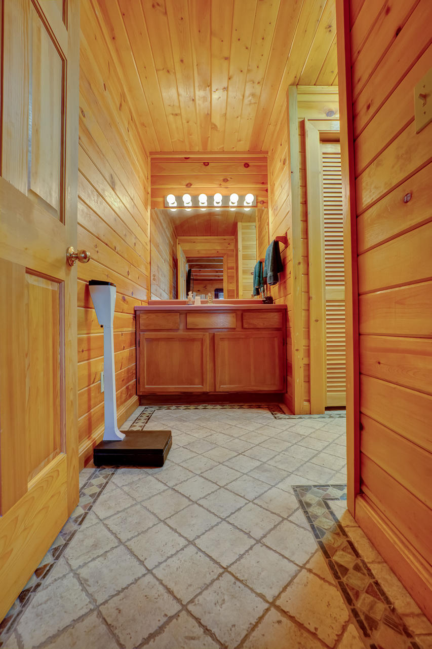 3409 Cherokee Ridge Way Sevierville, TN 37862 - Photo 24 of 40 _F5A3319_20_21_22_23_24_25