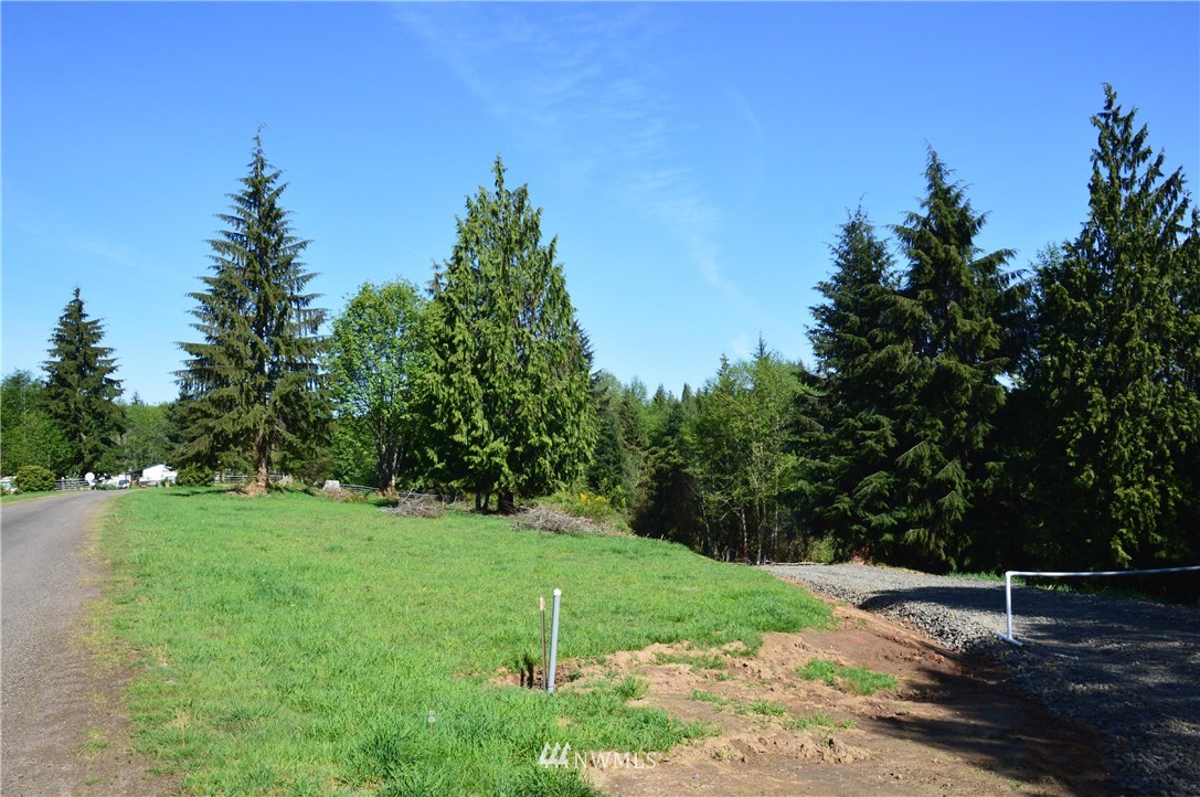 640 McAdams Road East Longview, WA 98632 - Photo 2 of 9