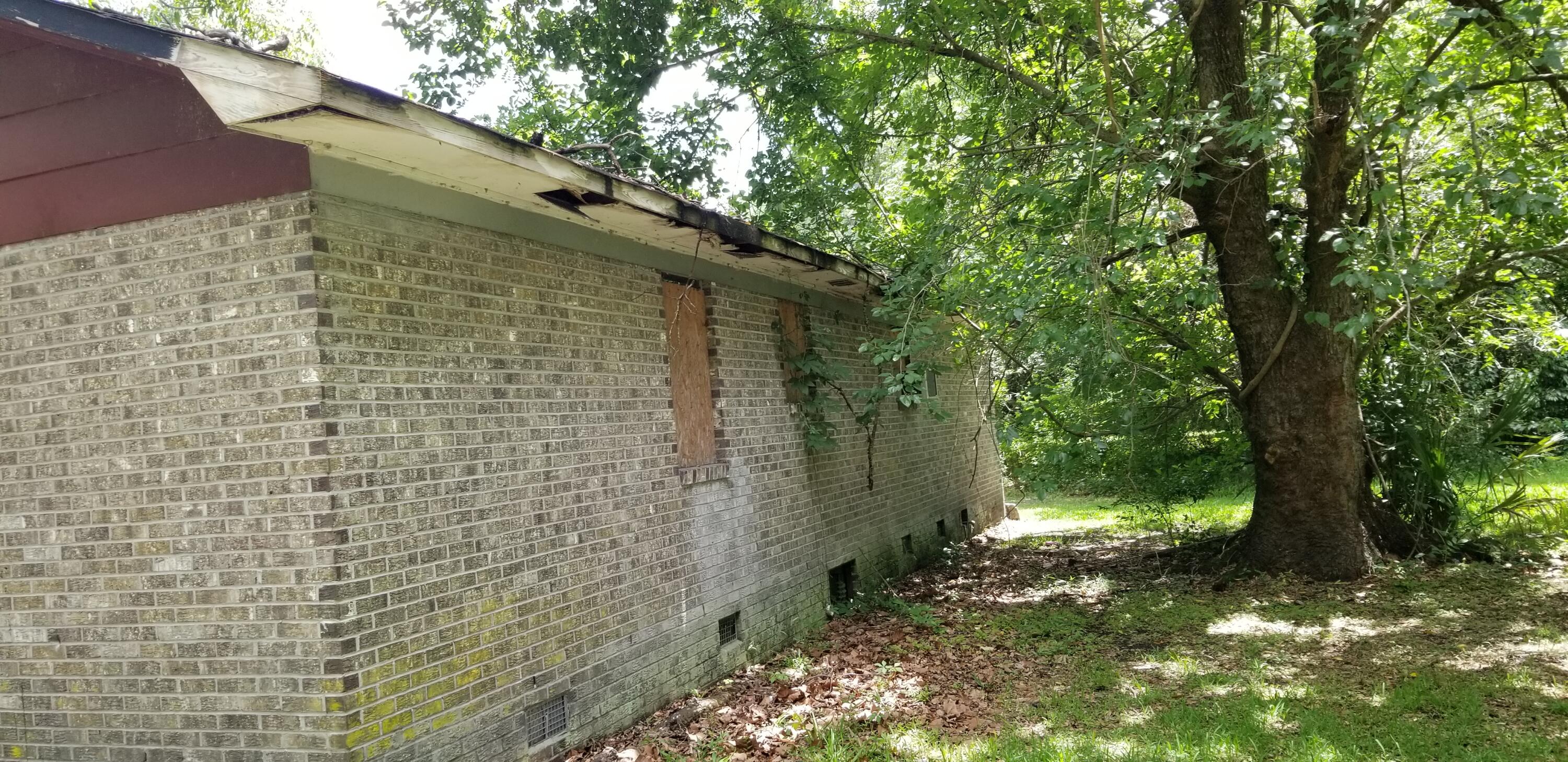 102 Harper Street Walterboro, SC 29488 - Photo 6 of 6 20260527_124246