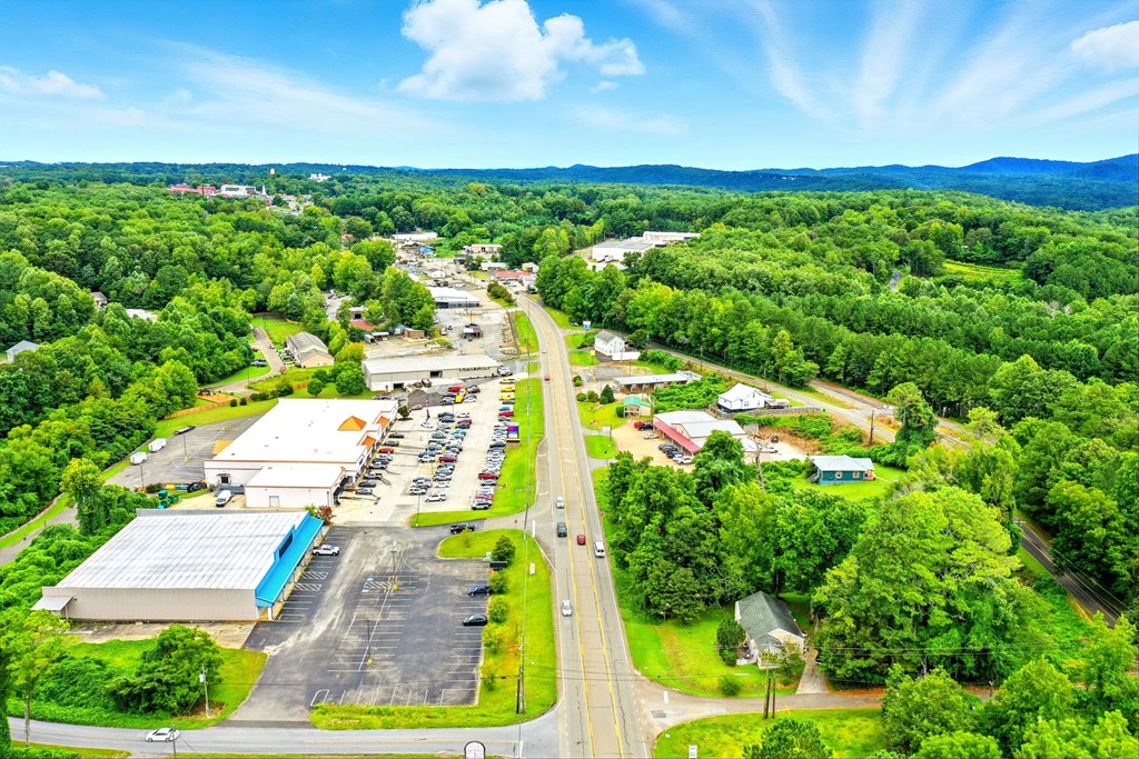 1003 East Church Street Jasper, GA 30143 - Photo 25 of 27 a view of a city