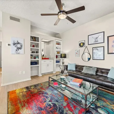 $925 | 13005 Heinemann Drive, Unit 3311, Austin, TX 78727
