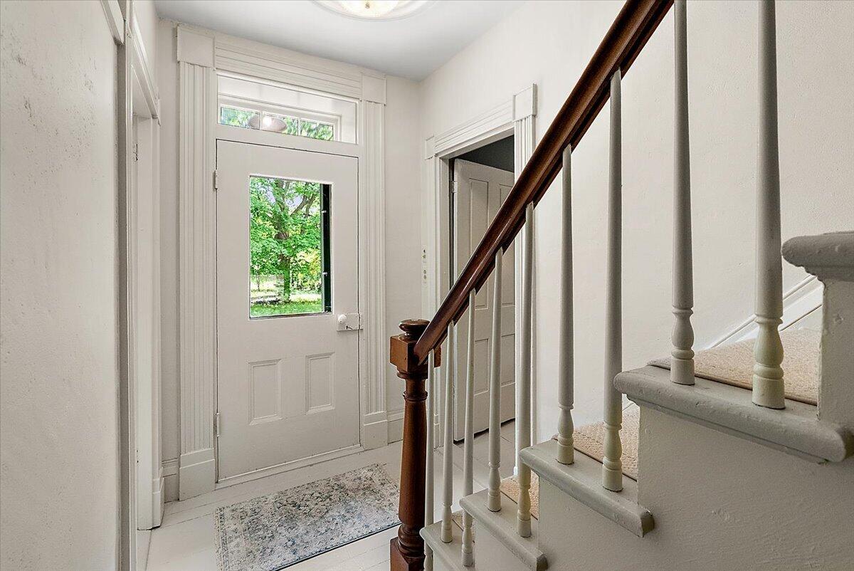 1575 Earhart Road Ann Arbor, MI 48105 - Photo 4 of 60 034-1575 Earhart-34