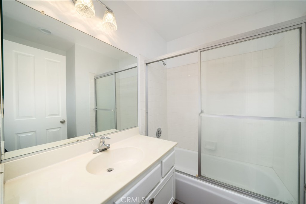 4001 165th Street, Unit A Lawndale, CA 90260 - Photo 19 of 28