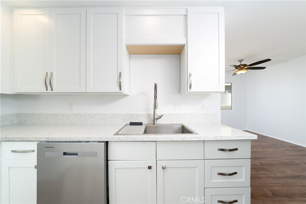 4001 165th Street, Unit A Lawndale, CA 90260 - Photo 9 of 28