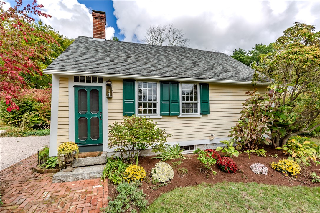1409 Hope Road Cranston, RI 02831 - Photo 42 of 42 Welcome home!