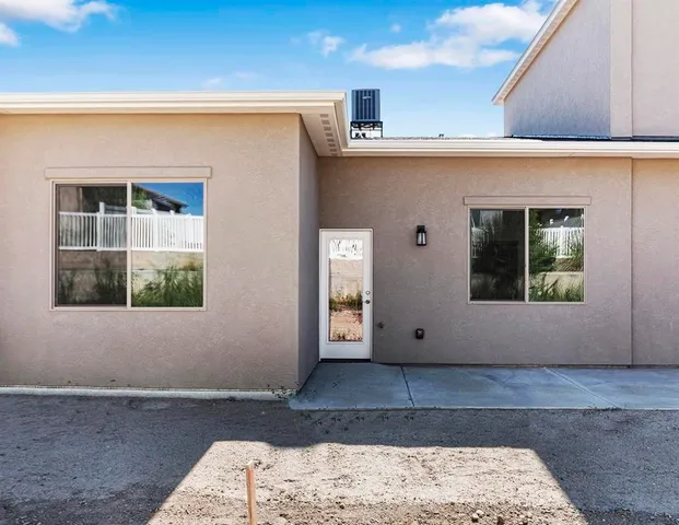 $2,400 | 581 West Indian Creek Drive, Unit 6, Grand Junction, CO 81501