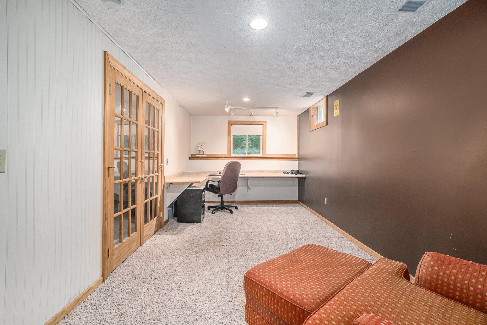 19199 Ridgeview Lane Lake Ann, MI 49650 - Photo 14 of 27 Gallery Image 14
