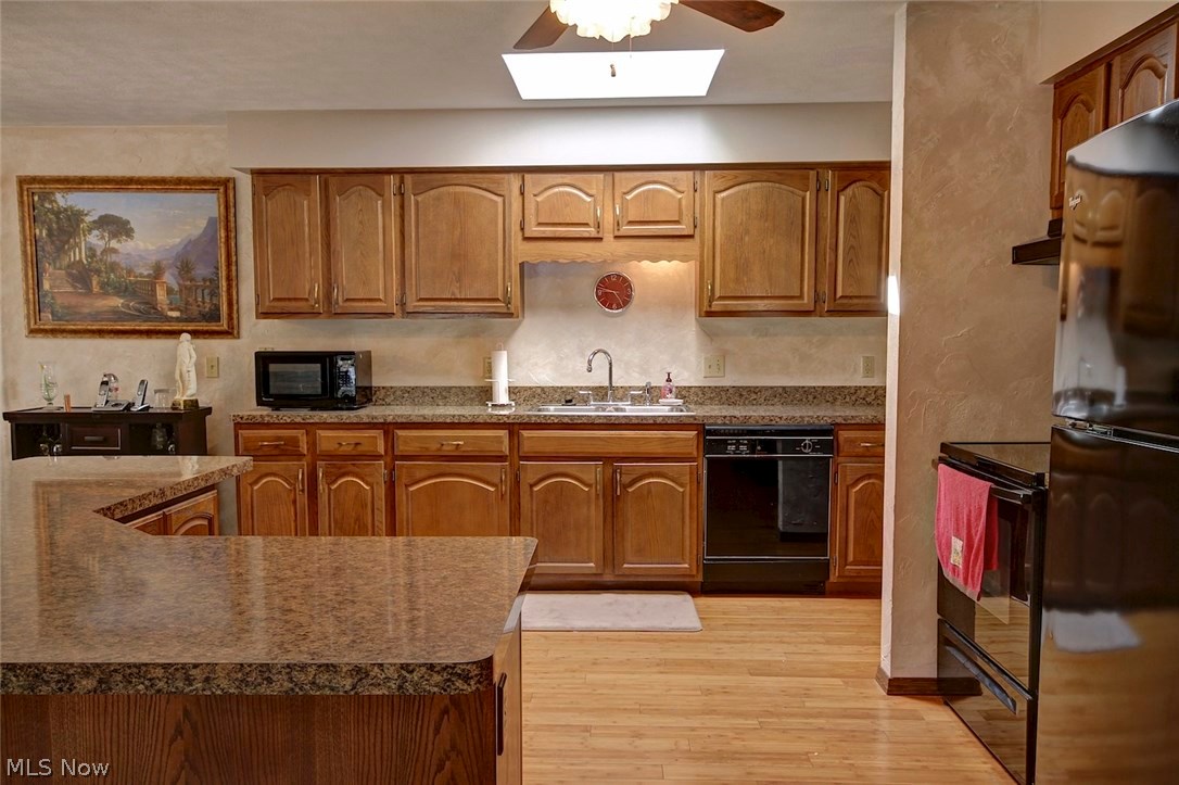 9203 Snow Road Cleveland, OH 44130 - Photo 11 of 24