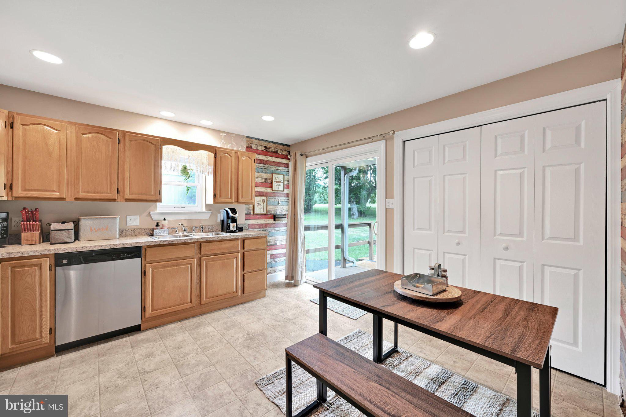 17 Southwest Lawn Road Pottsville, PA 17901 - Photo 14 of 31 Kitchen