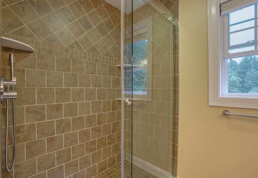 283 Nashua Road Billerica, MA 01821 - Photo 23 of 37 Gallery Image 23