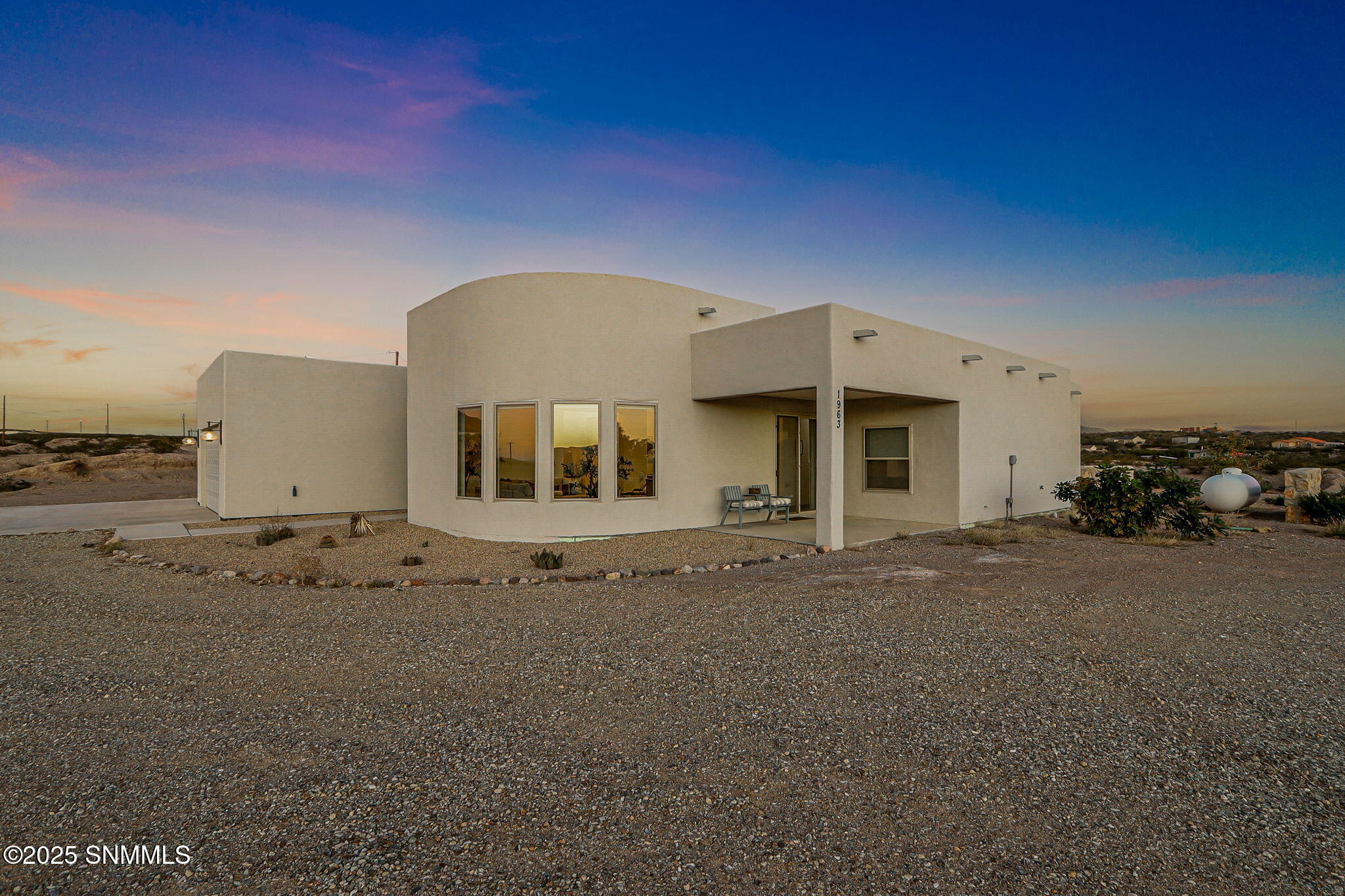 1963 Guamis Road Las Cruces, NM 88012 - Photo 3 of 42 33-web-or-mls-IMG_4727