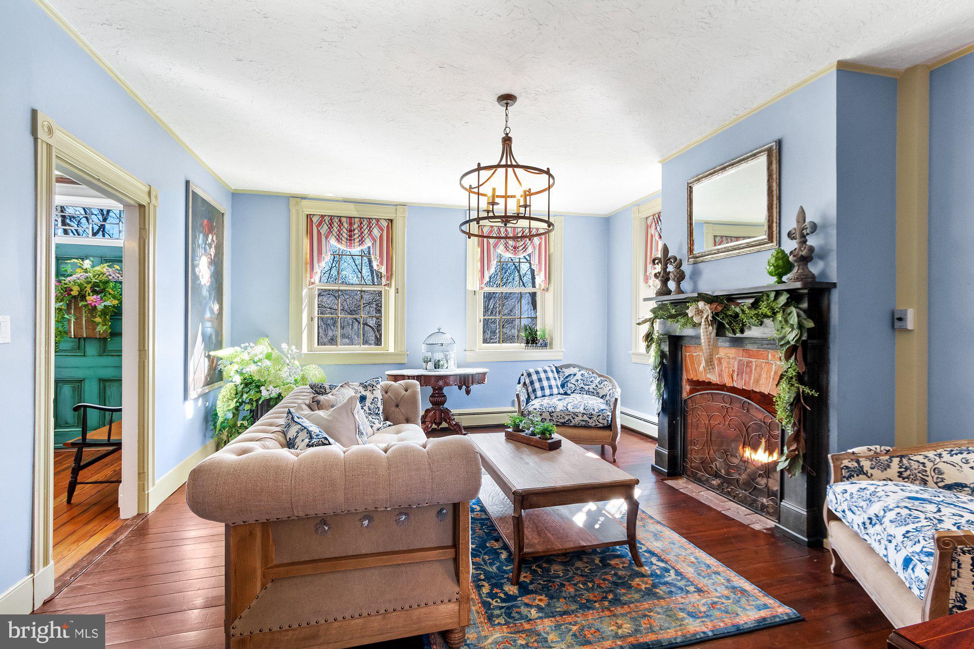 1632 Old River Road Marietta, PA 17547 - Photo 17 of 94 1632 Living Room