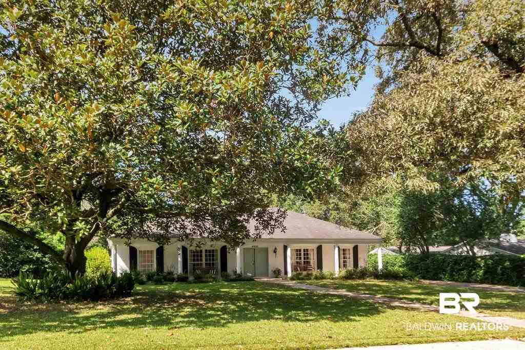 4466 Emperor Drive Mobile, AL 36608 - Photo 2 of 40