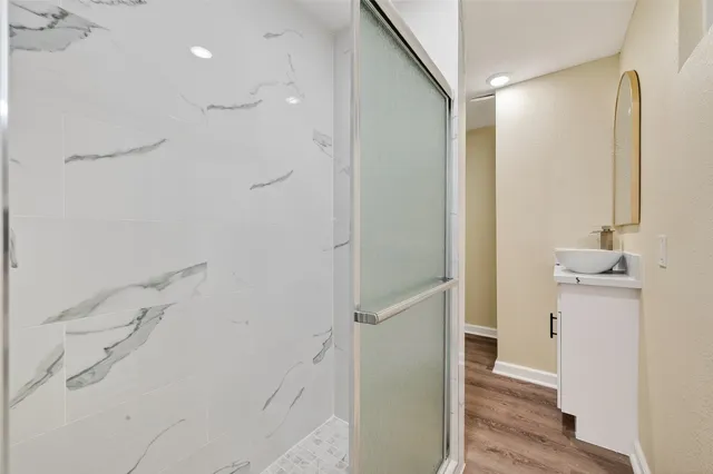 $2,295 | 2725 Avenue F, Rosenberg, TX 77471