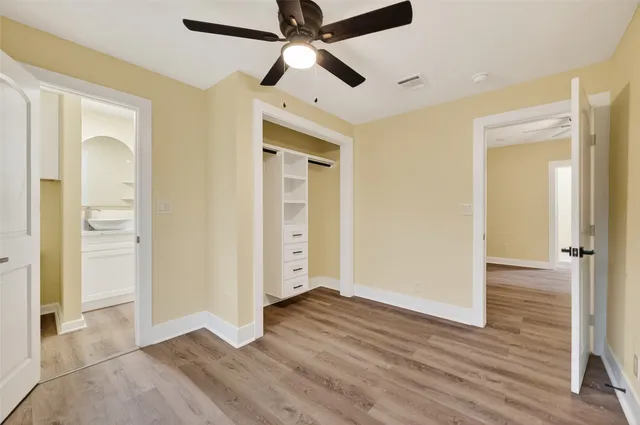 $2,295 | 2725 Avenue F, Rosenberg, TX 77471