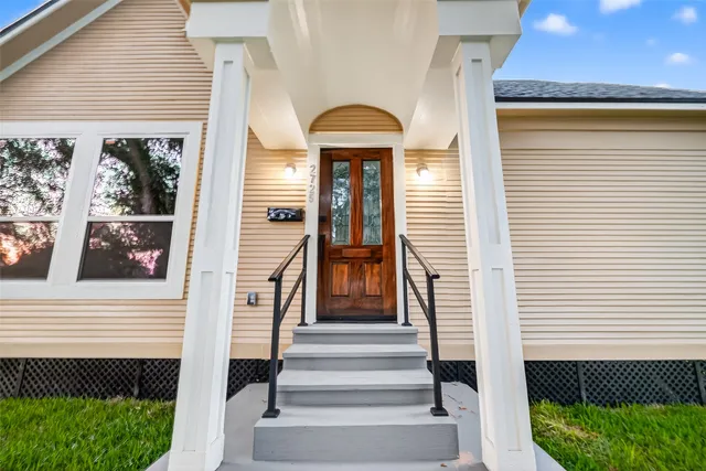 $2,295 | 2725 Avenue F, Rosenberg, TX 77471