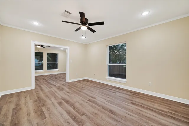 $2,295 | 2725 Avenue F, Rosenberg, TX 77471