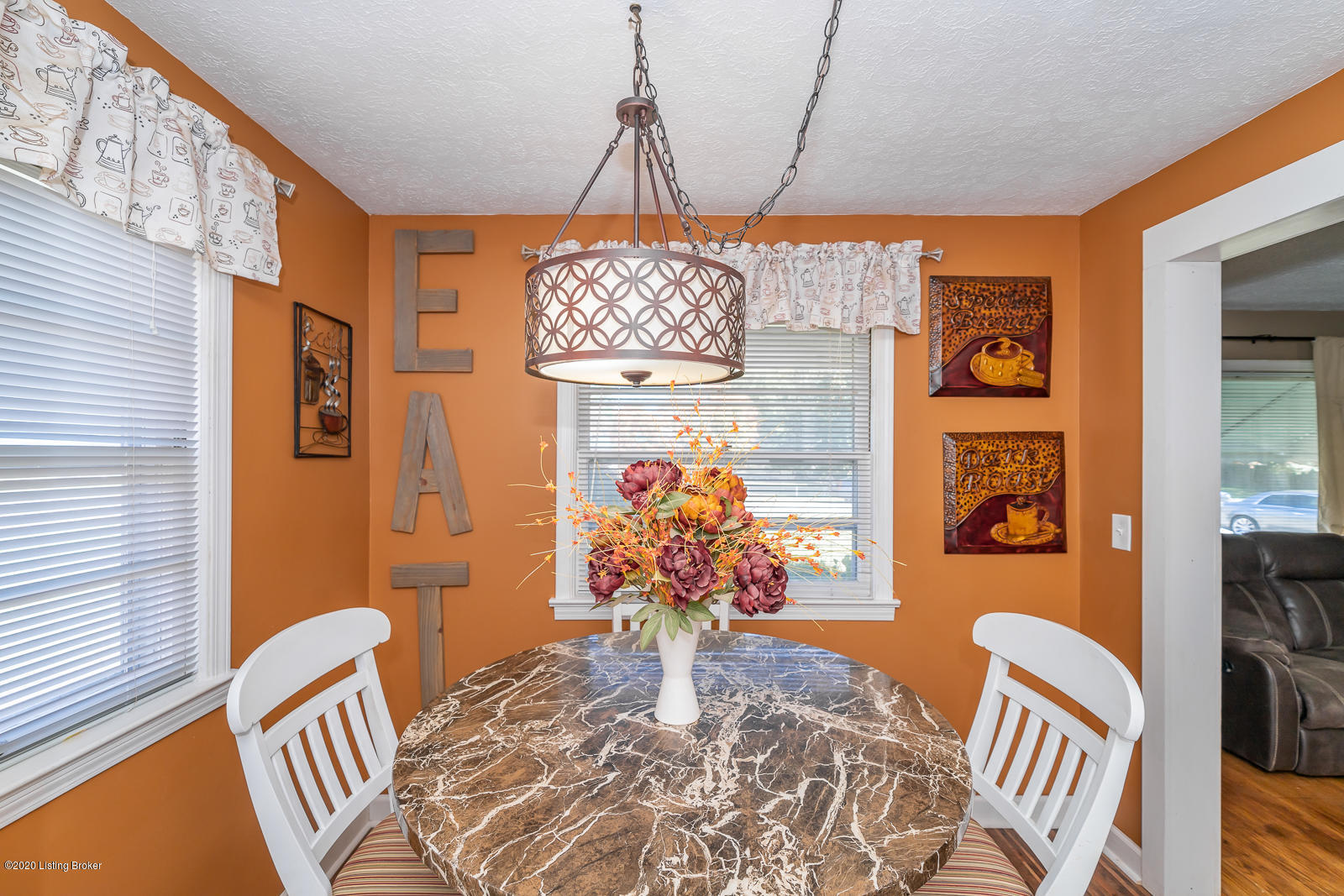 8300 Walker Road Louisville, KY 40258 - Photo 11 of 33 8300 Walker Rd L-28
