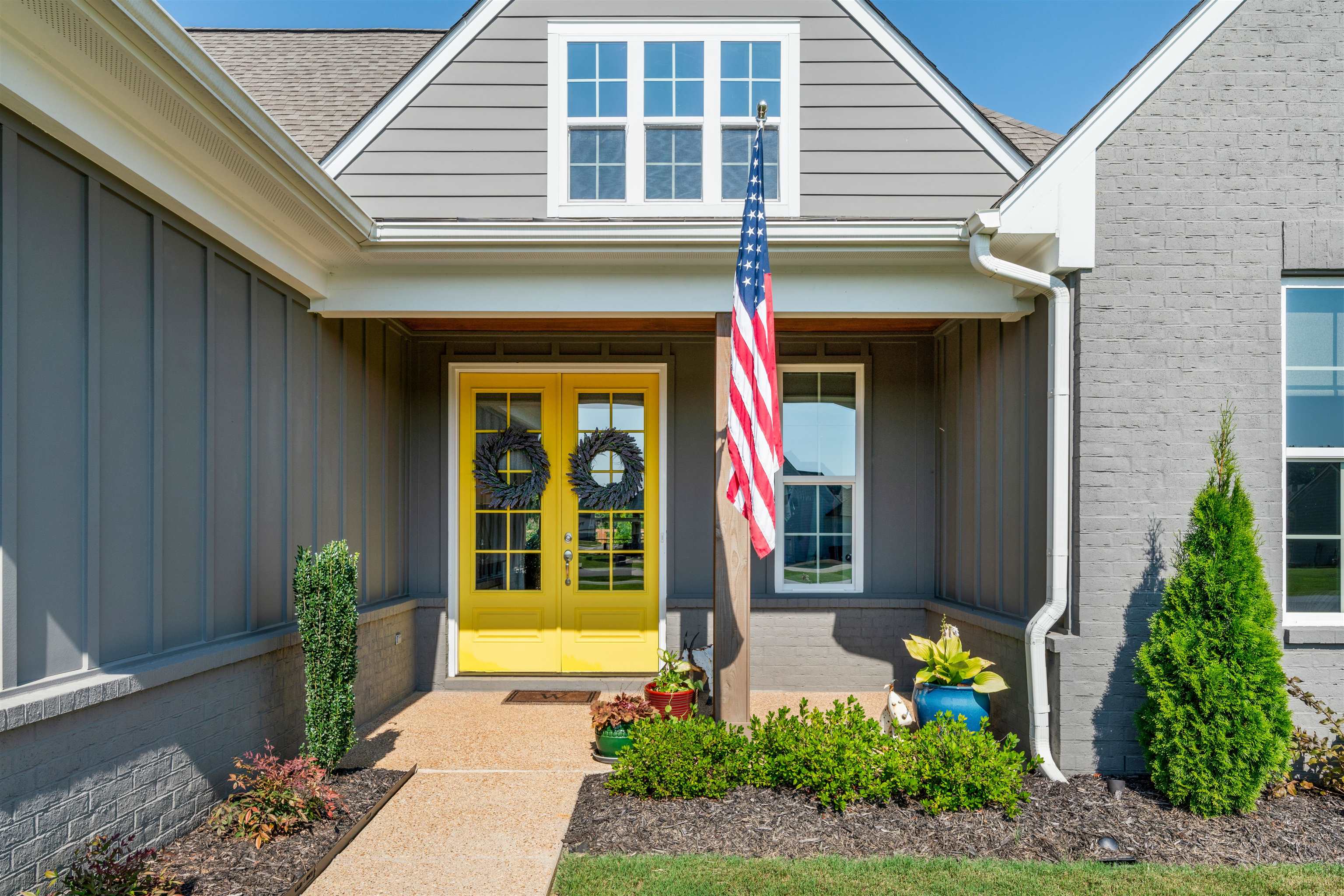 210 Burrow Drive Collierville, TN 38017 - Photo 2 of 35