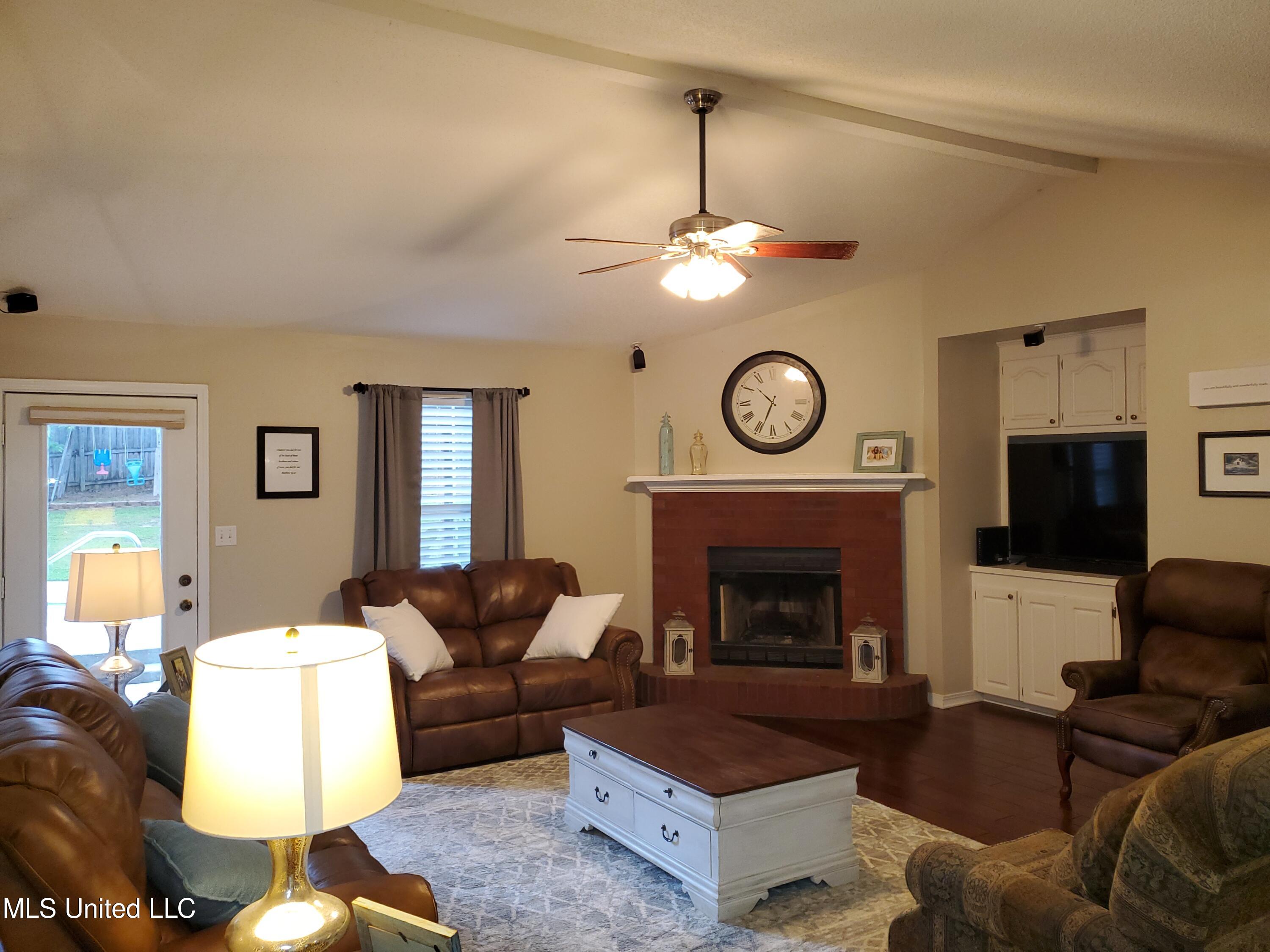 61 Timber Lane Purvis, MS 39475 - Photo 4 of 13 4