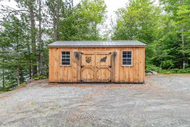 $569,900 | 225 Spectacle Pond Road, Island Pond, VT 05846