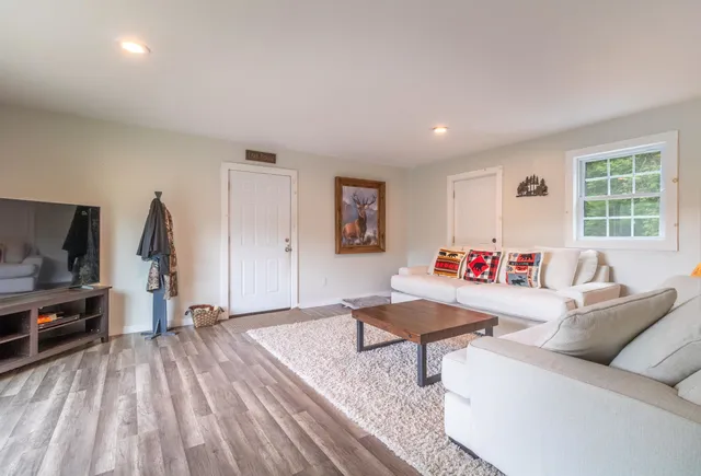 $569,900 | 225 Spectacle Pond Road, Island Pond, VT 05846