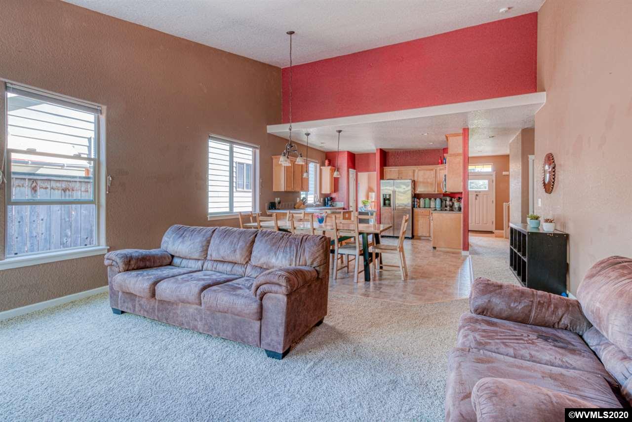 886 Helmick Road Monmouth, OR 97361 - Photo 12 of 35