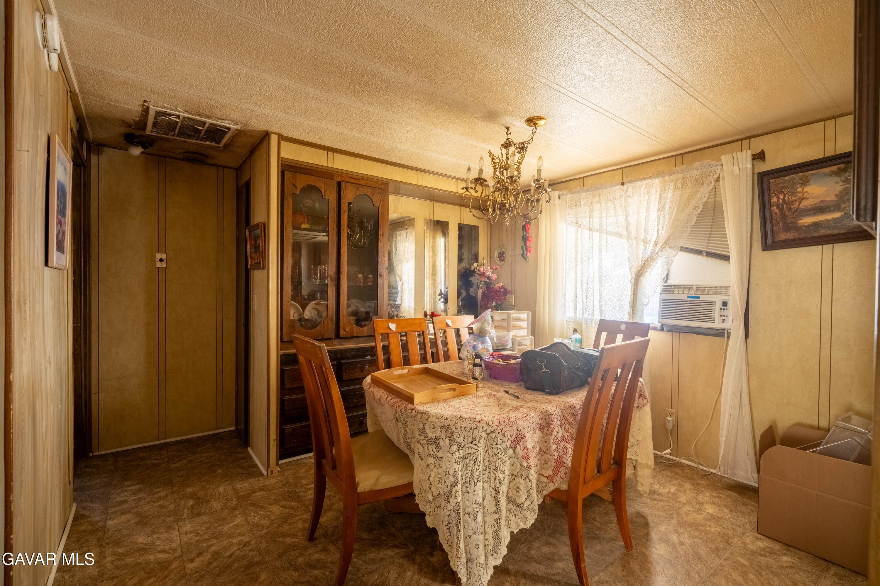 4444 East Ave R Palmdale, CA 93552 - Photo 5 of 14 5