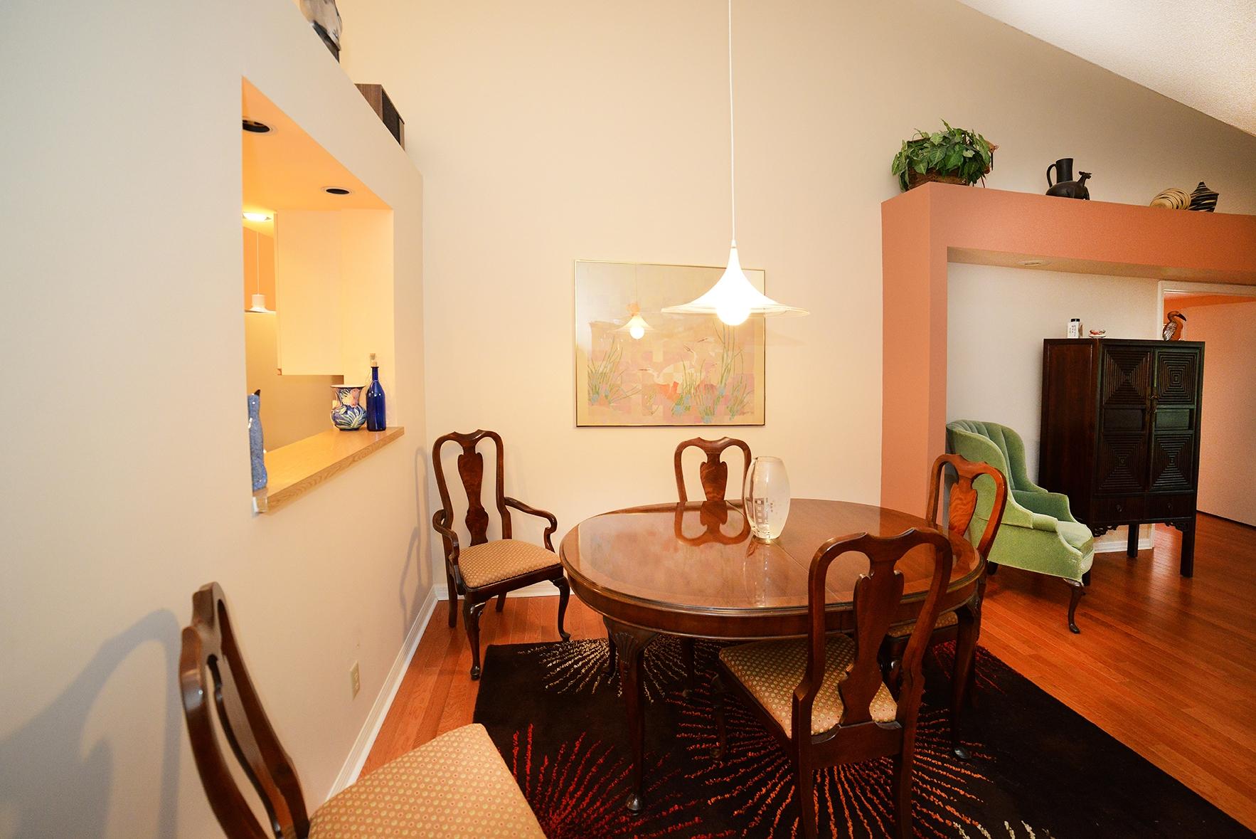 10981 Ladera Lane, Unit B Boca Raton, FL 33498 - Photo 5 of 21 Dining Room