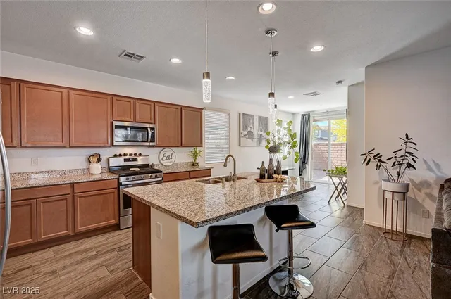 $557,500 | 8164 Golden Cholla Avenue, Las Vegas, NV 89179