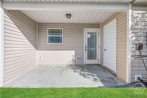 $1,695 | 70 Winter Lake Circle, Savannah, GA 31407
