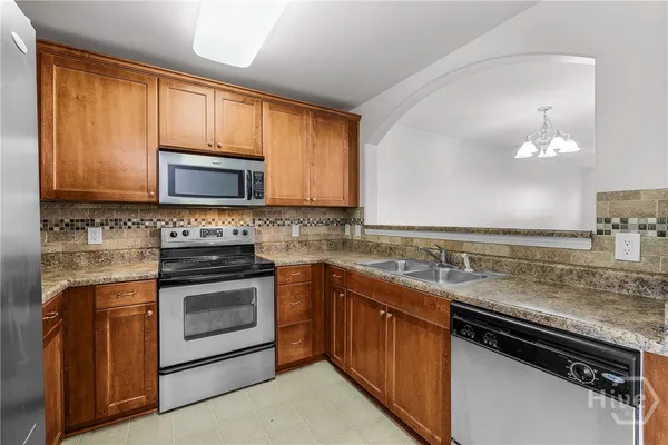 $1,695 | 70 Winter Lake Circle, Savannah, GA 31407