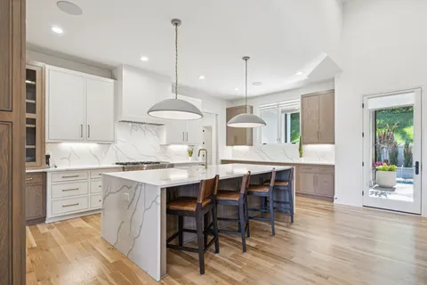 $5,500,000 | 1323 Harding Place, Nashville, TN 37215