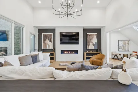 $5,500,000 | 1323 Harding Place, Nashville, TN 37215