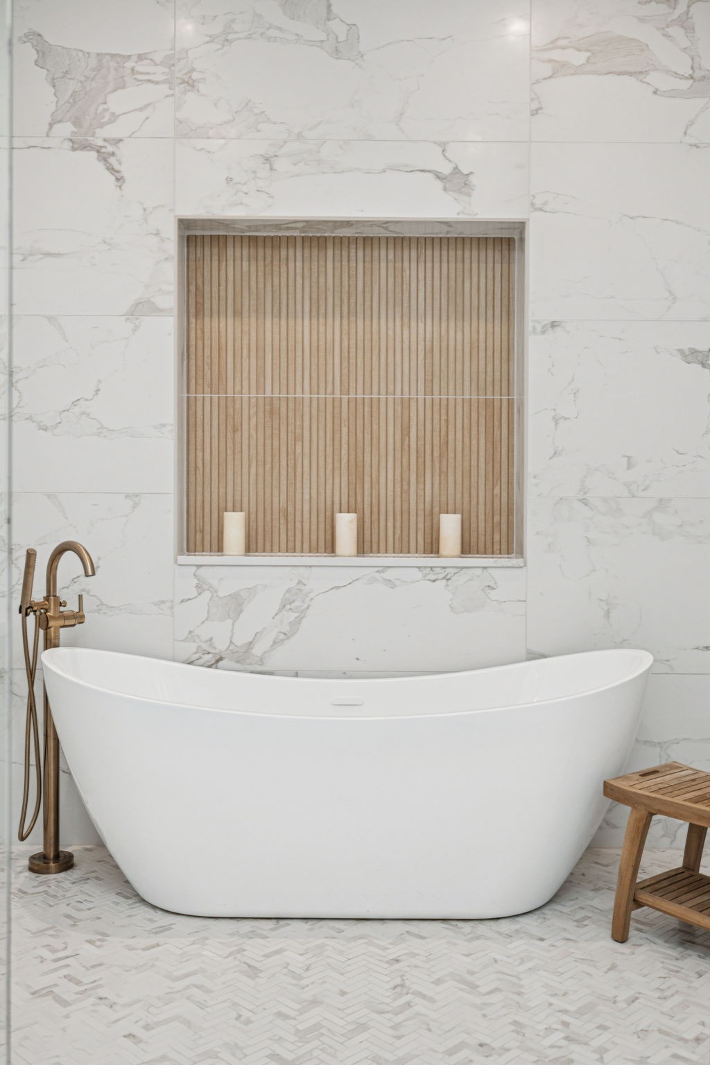 1323 Harding Place Nashville, TN 37215 - Photo 38 of 95 a white bath tub sitting in a bathroom